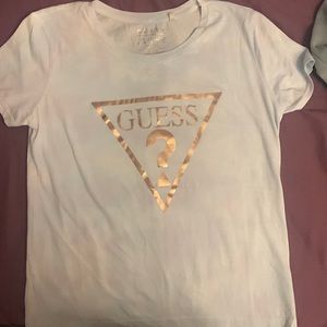 Light blue tee-shirt